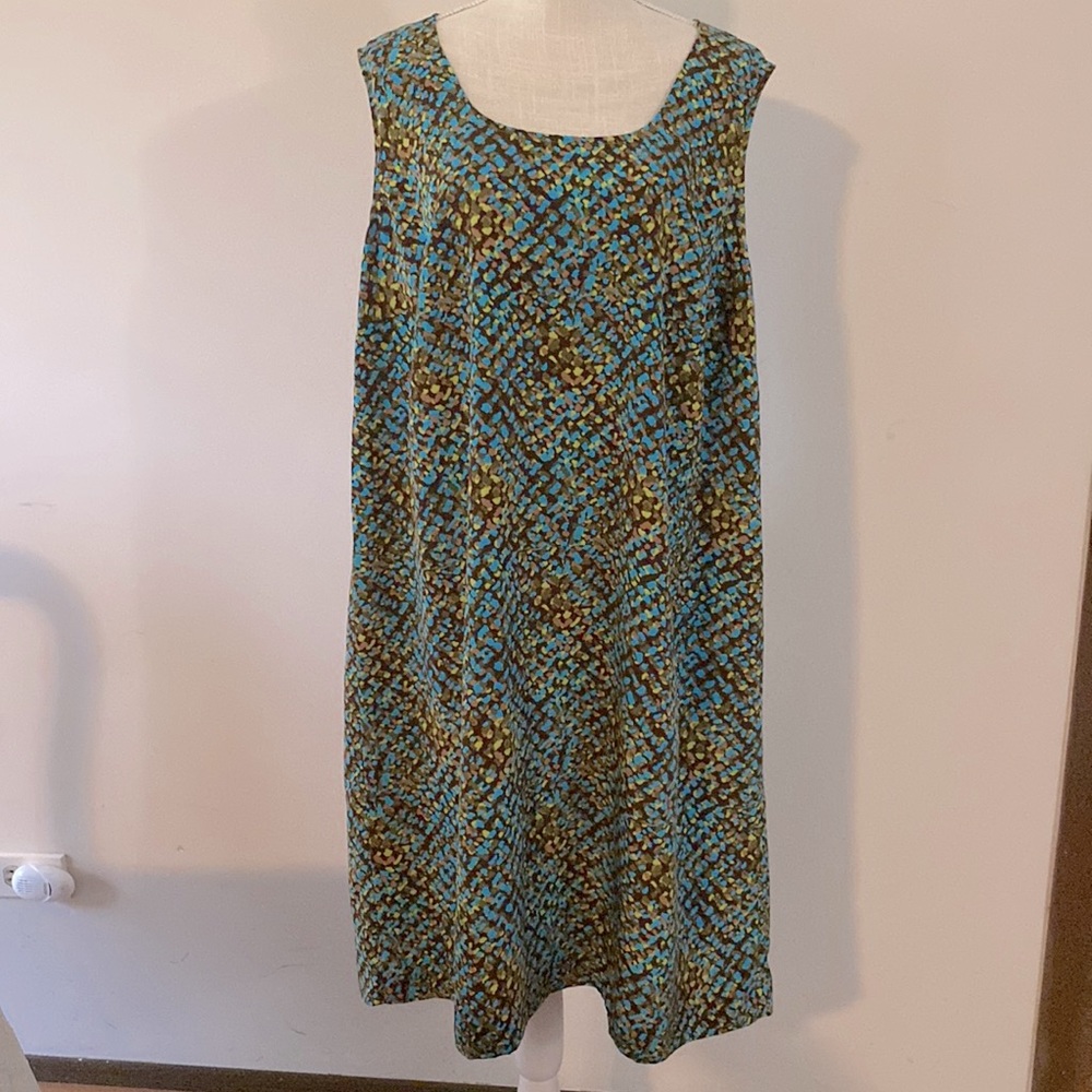 Multi color women’s plus size sleeveless dress sheath line back zip closure24W
